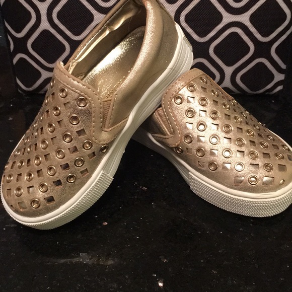 Gold slip on toddler sneakers - Picture 2 of 3